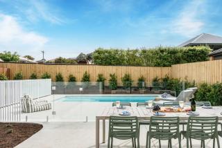 Seaspray Cottage - Heated Pool Beach - 0