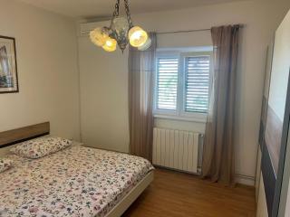 Apartments with parking space Supetar, Brac - 13165 - 2