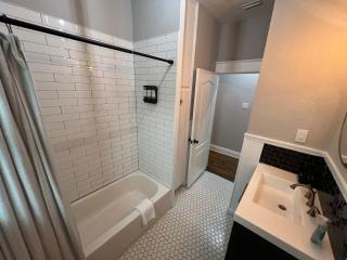 Tampa Heights Prohibition Era Bungalow - 8