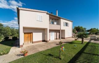 Apartments with parking space Radasinovci, Biograd - 24870 - 0