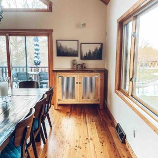 King's Castle - Lake Cabin with Beach, Dock, Kayaks, Game Rm and Bar - 5