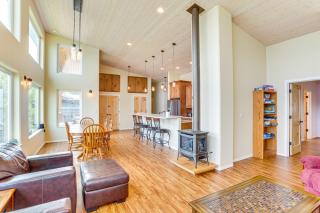 Lake Whatcom House with Private Hot Tub and Dock - 6