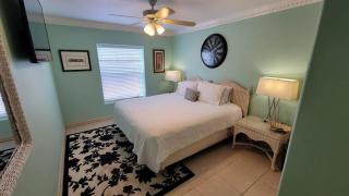 Large 3 Bedroom with Big Pool - Campeche Triplex unit A home - 3