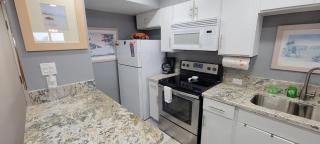 Great Family Condo with EZ Beach Access & SpaceX view Gulfview II #604 - 9