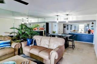 Saida Towers II #506 condo - 9