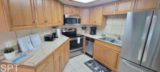 Aquarius 408 condo - 8