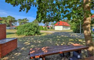 3 Bedroom Cozy Apartment In Altenkirchen - 1