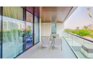 Vera Escape 2BR with Balcony - Relaxing Stay Near Yas Marina & Yas Mall - 5
