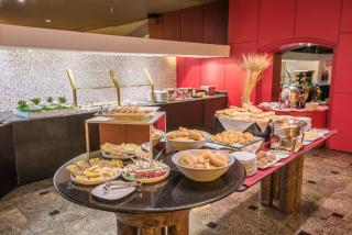 Holiday Inn Guadalajara Select by IHG - 1