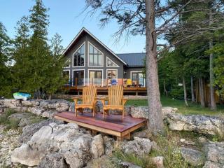 Whiskey Harbour Lakehouse - Lake Huron Getaway - 8
