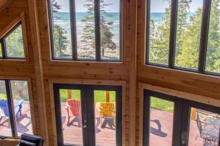 Whiskey Harbour Lakehouse - Lake Huron Getaway - 1