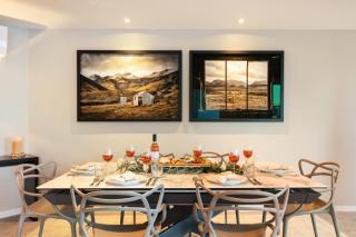 Q1 Luxury Central Apartment - 8