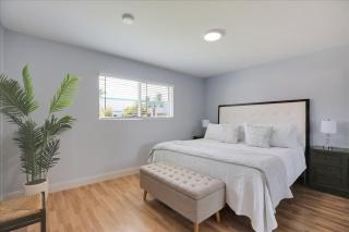 Goodland Blue House - 8