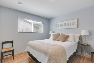 Goodland Blue House - 4