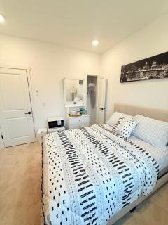 Cozy Private Suite, Room 1, Near Seattle and Mt Rainier, Quiet and Comfy Stay - 2