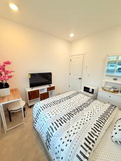 Cozy Private Suite, Room 1, Near Seattle and Mt Rainier, Quiet and Comfy Stay - 1