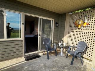 Shorewater Resort Oceanside Studio - 2 beds - 3