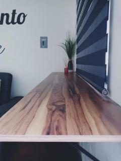 American Consulate 5 minutes away D1 - 7