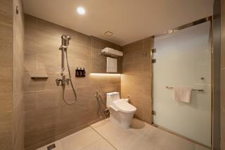 Model J Hotel BSD Carstensz - 5