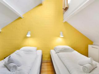 Wooded Park Retreat in Drenthe - 3