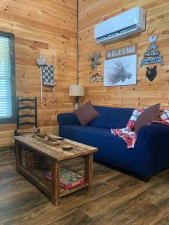 Lazy Oak Lay-Up, WiFi, Hot Tub - 4