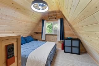 A-Frame At Entrance to Rainier- Hot Tub & WiFi - 8