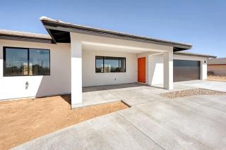 Pool, Spa, Game Room, EV Charger, Pets Ok, Modern Oasis, 3 Bedrooms - Sleeps 10 - 1