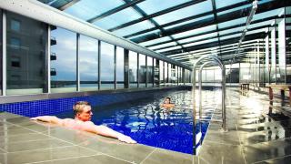 Unique Four-Bedroom Apartment with Balcony Opposite Casino and MCEC - 6