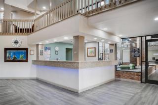 SureStay Plus Hotel by Best Western Greenwood - 9