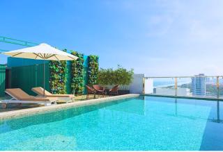 Palazzo Luxury Hotel & Bistro - Central My Khe Beach Walking Street - 0