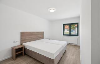 3 Bedroom Gorgeous Apartment In Altenkirchen - 5