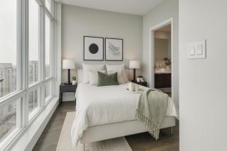 Luxury Downtown Escape 2 Bedrooms on Granville - 4