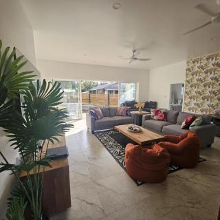 Te Aro Villa 3 brand new 5 brm villa with pool - 8