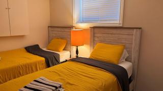 Calgary Super Cozy Guest Rooms Near Banff - 7
