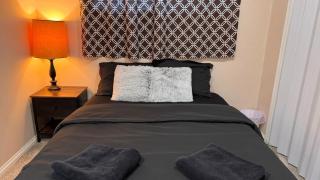 Calgary Super Cozy Guest Rooms Near Banff - 2
