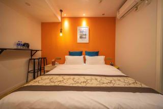 Style INS High-Altitude River View Hotel (Chongqing Jiefangbei Pedestrian Street Branch) - 4
