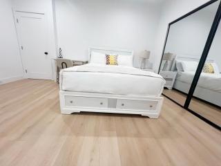 Culver Hideaway Private Room with Share Living Space D1D2 - 1
