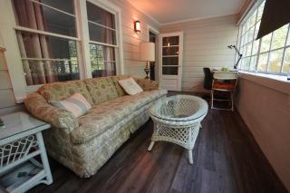 Pine Haven Getaway -Crib, Pets Welcome, Perfect for Families & Groups - 6