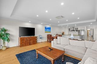 Rhyll Seaside Penthouse - 1