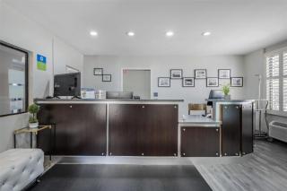 SureStay Hotel by Best Western Beverly Hills West LA - 9