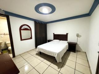 Hotel paseo de la montaña - Silao - 0