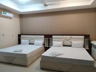 Gnaanams Hotel and Restaurant - 2