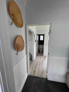 Sunny flat 5 minute walk to town - 3