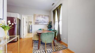 Bright & Chic Stay Near Medical District - 2