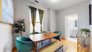 Bright & Chic Stay Near Medical District - 6