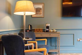 Central Whitchurch - Lowcross House Guest Bedroom 1 - 4