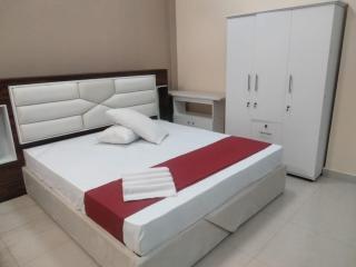 Gnaanams Hotel and Restaurant - 5