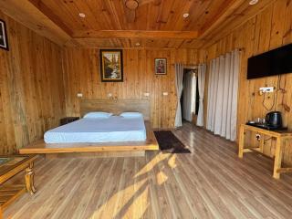 THE HIMALAYAN WOODS, CHAUKORI - Chaukori - 2
