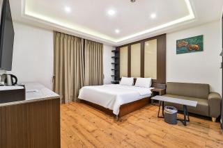 Suwon Hotel Avenue - 0