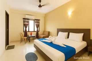 SEA BEACH Hotel UK-PALACE Puri - Sea View Room - Luxury & Spacious Room - Prime Location - Swargadwar Sea Beach - Bengali Market - Best Hotel - 2